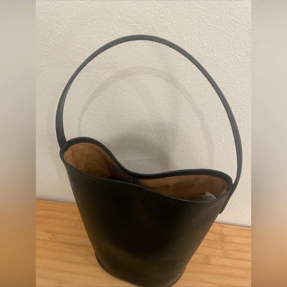 JCREW Leather Berkeley Bucket Bag Black - Picture 4 of 4